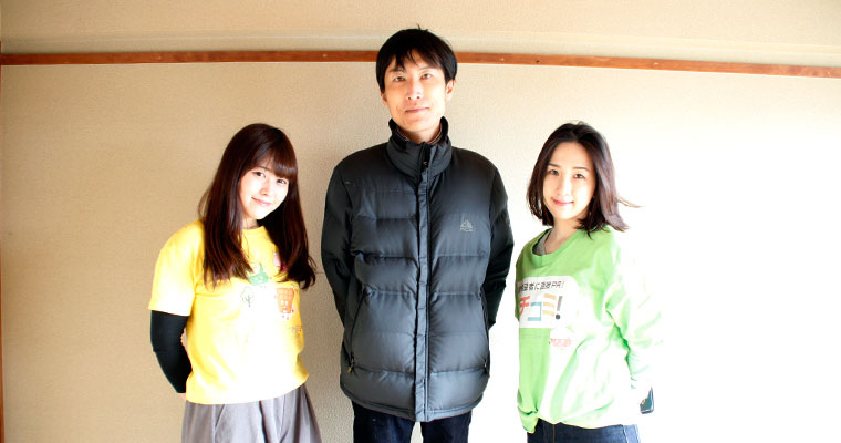 ウチコミ！宣伝部と小川オーナーの記念写真